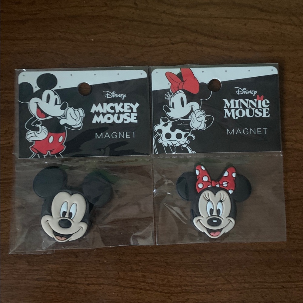 It’s bundle time! NWOT Disney Character 2pc Magnet Set